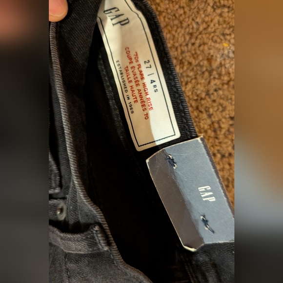 GAP High Rise '70s Flare Jeans - Picture 6 of 8